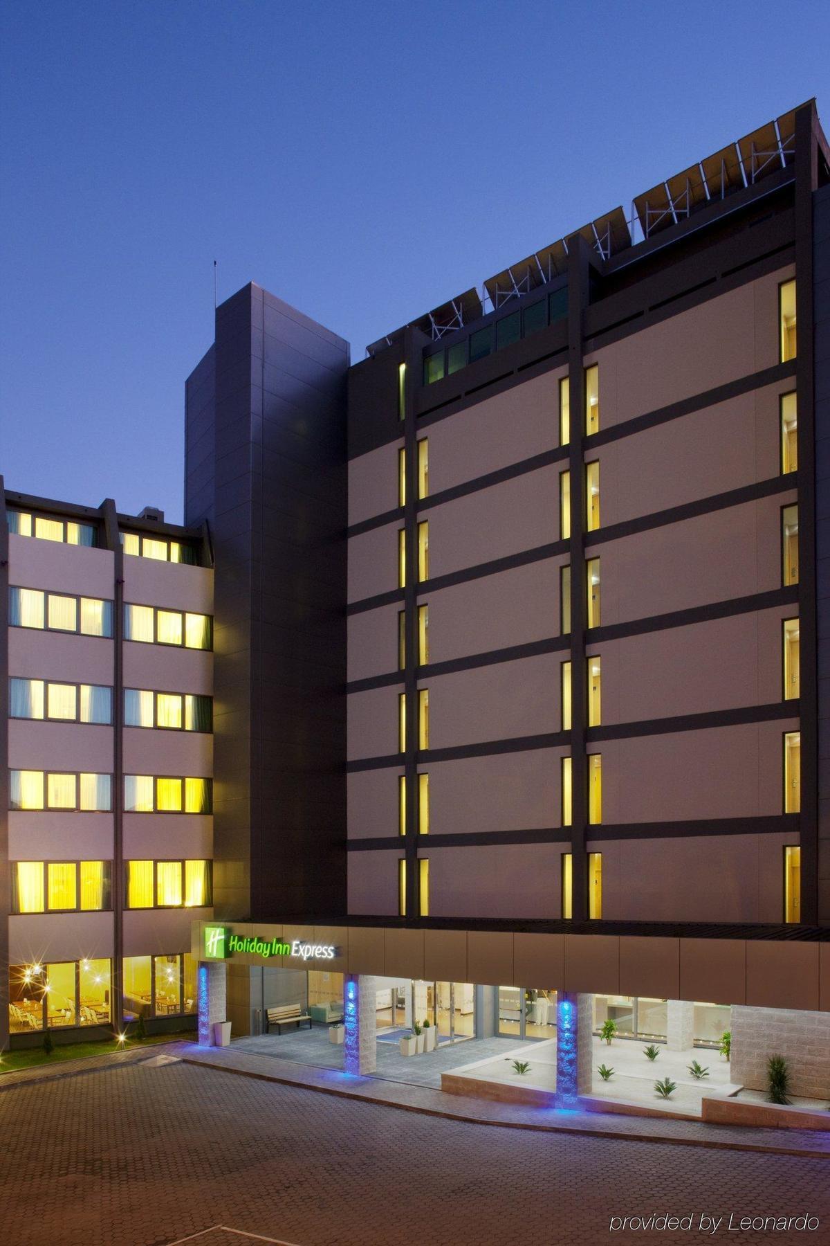 Holiday Inn Express Lisbon Airport, An Ihg Hotel Ngoại thất bức ảnh